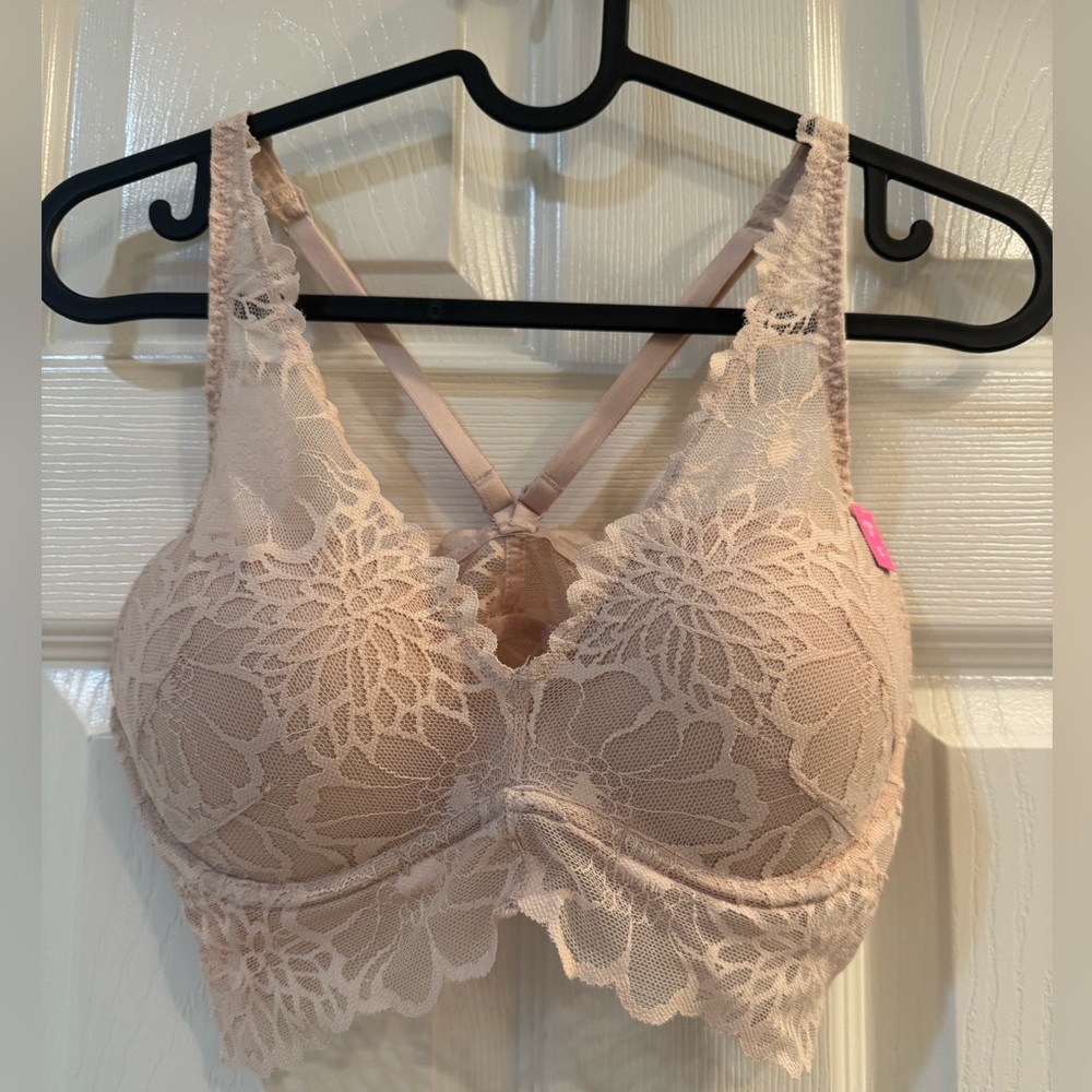 Victoria’s Secret Nude Lace Push-Up Bralette – Size S – NWT